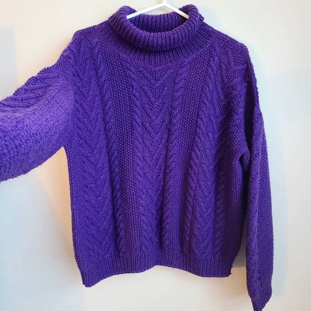 Vintage hand knit